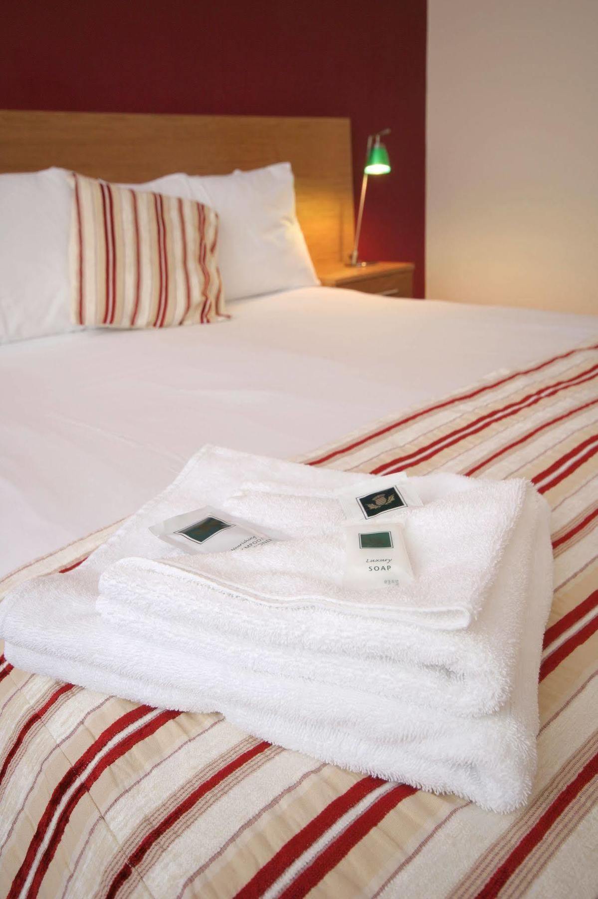 Newton Hotel Глазгоу Екстериор снимка